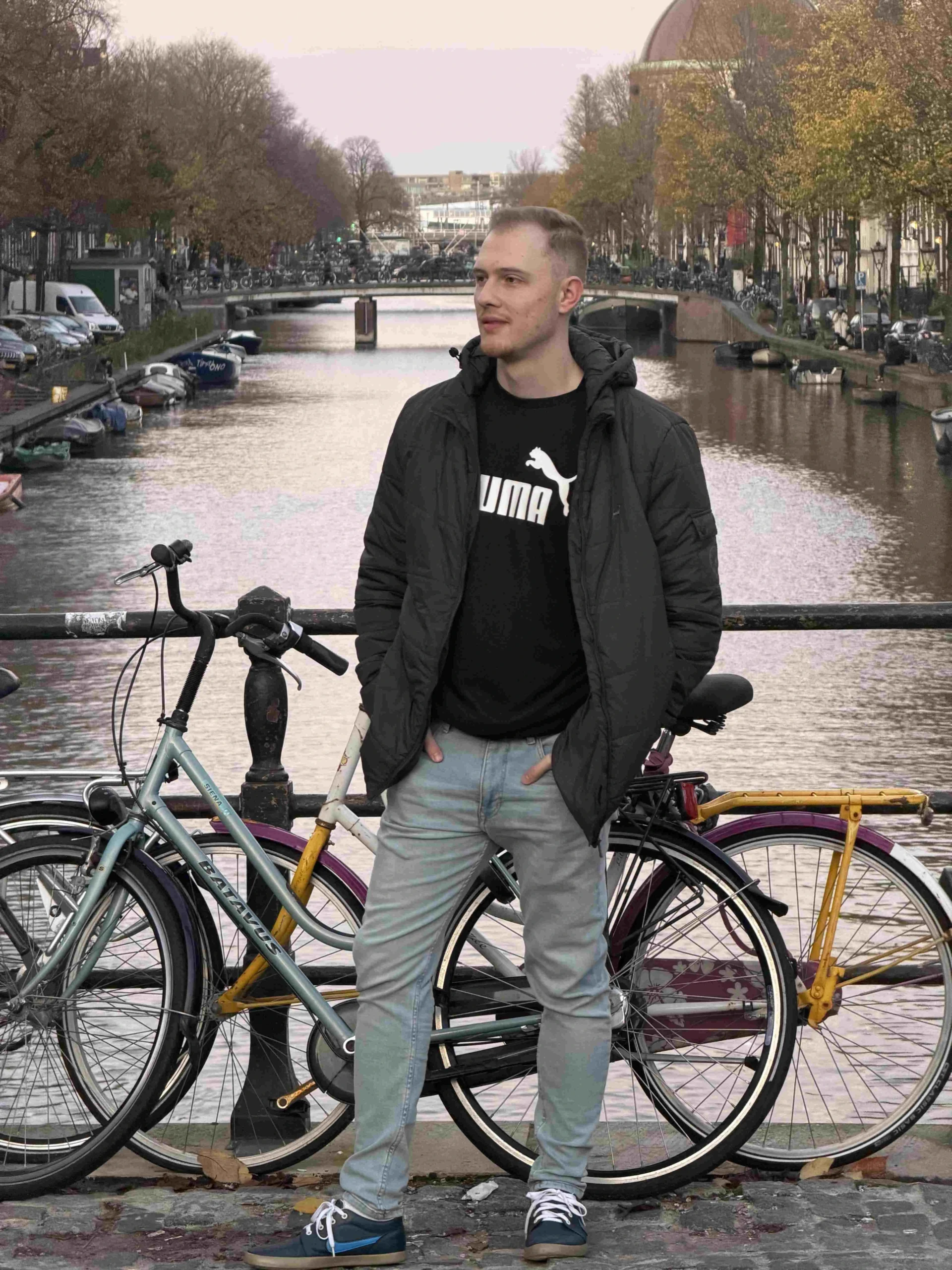 Leo Pavan profissional